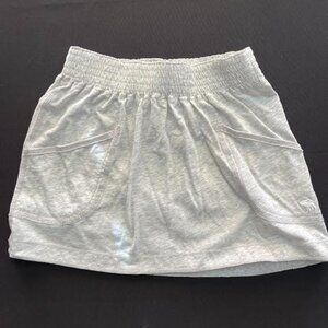 abercrombie KIDS size Small Light cute Gray pull over skirt with pockets